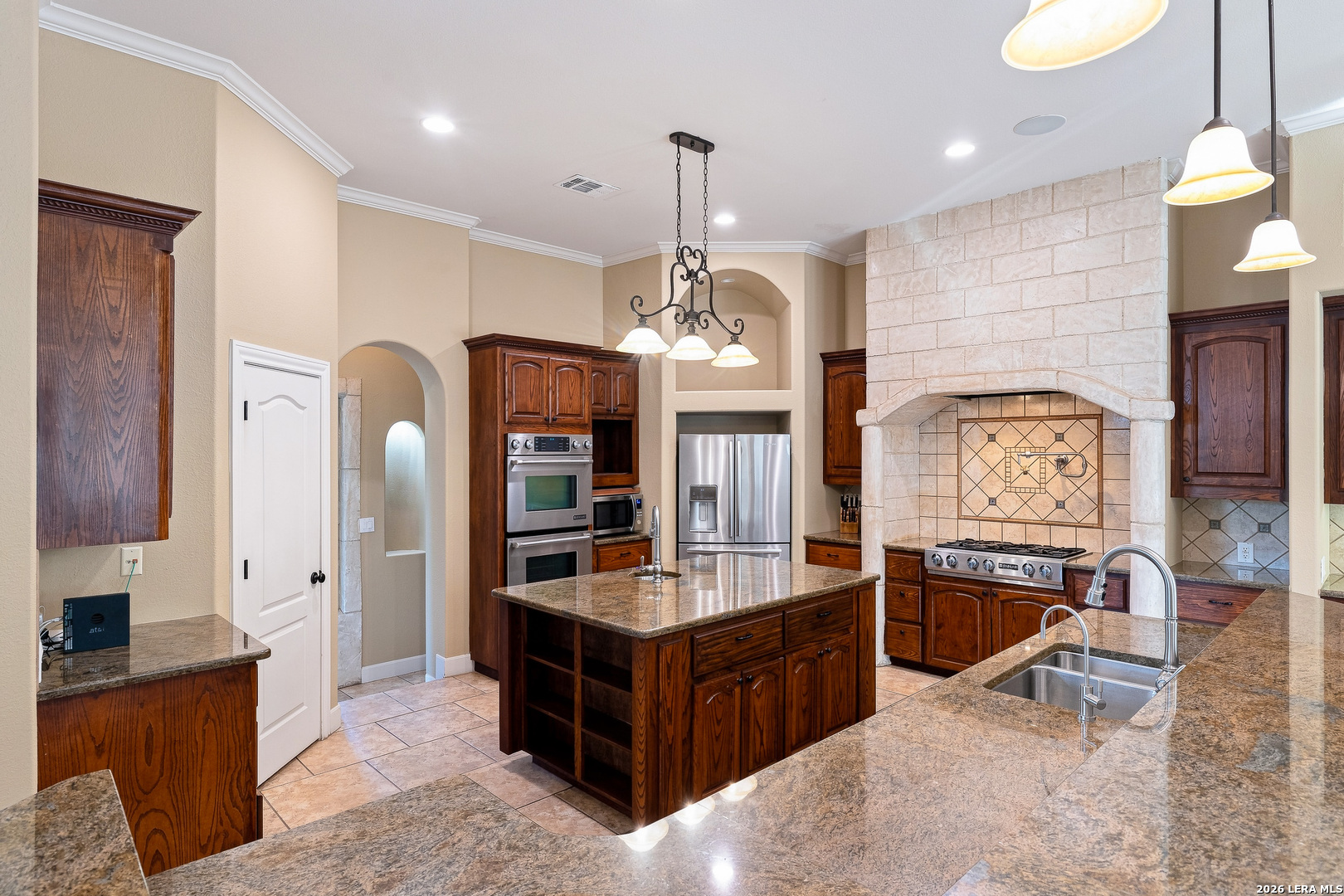 18875 Shadow Canyon Helotes TX 78023