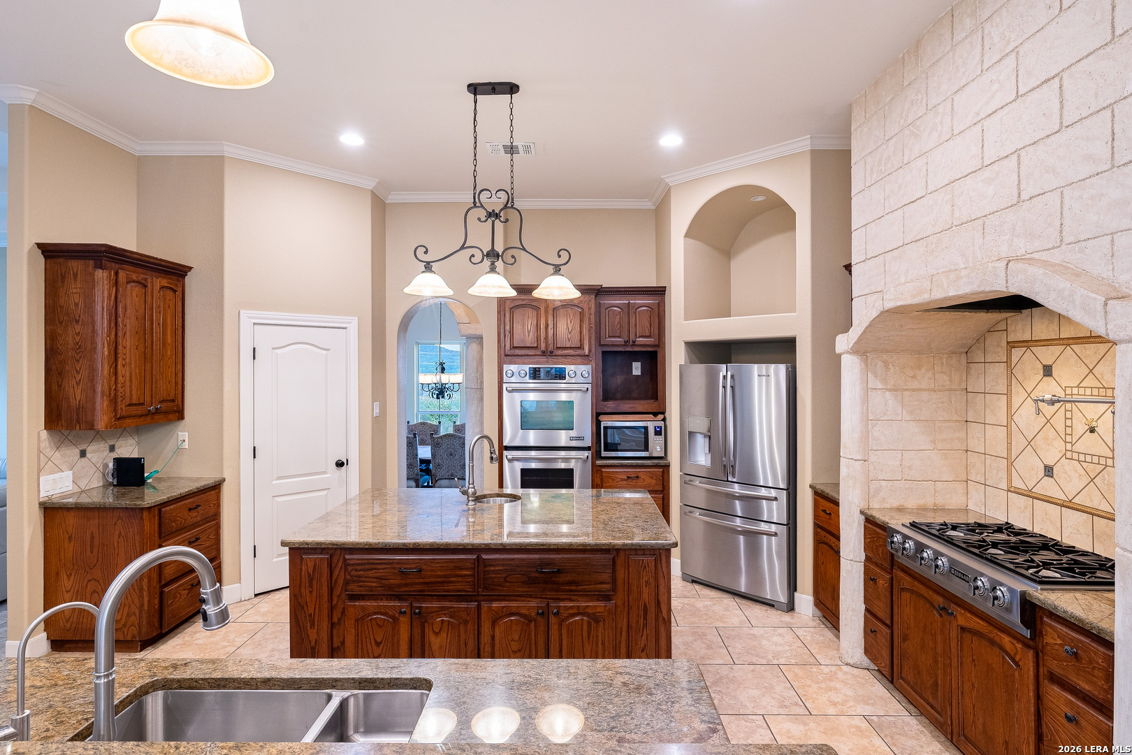 18875 Shadow Canyon Helotes TX 78023