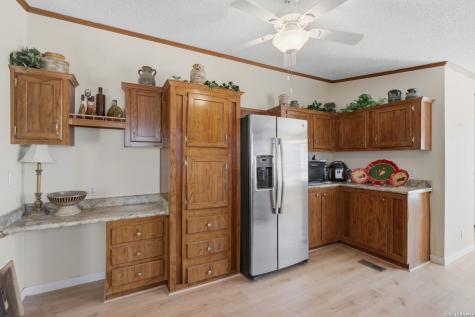 205 Creekview Floresville TX 78114