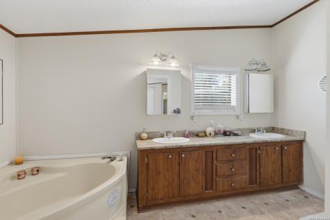 205 Creekview Floresville TX 78114
