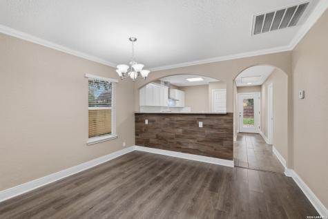 8723 Ludtke San Antonio TX 78221
