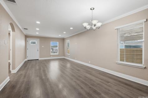 8723 Ludtke San Antonio TX 78221