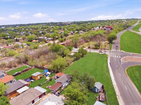 1415,1417,1501 S Pine Street San Antonio TX 78210