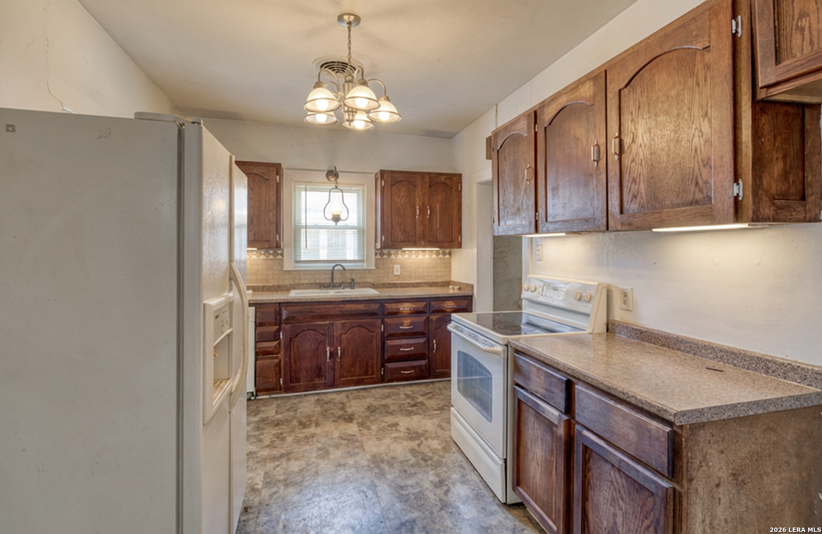 227 Mueller Uvalde TX 78801