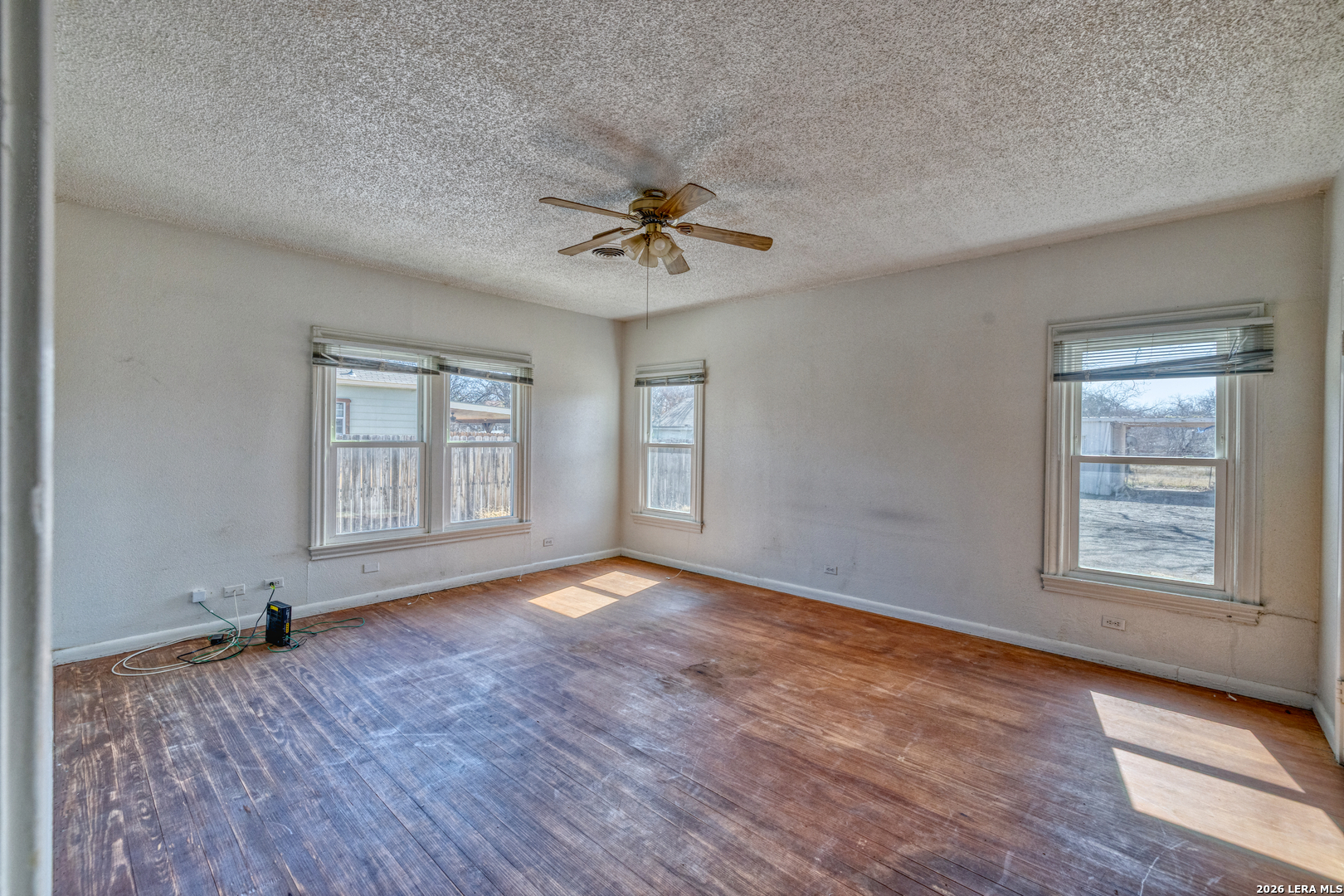 227 Mueller Uvalde TX 78801