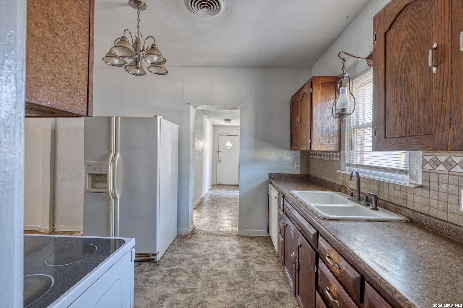 227 Mueller Uvalde TX 78801