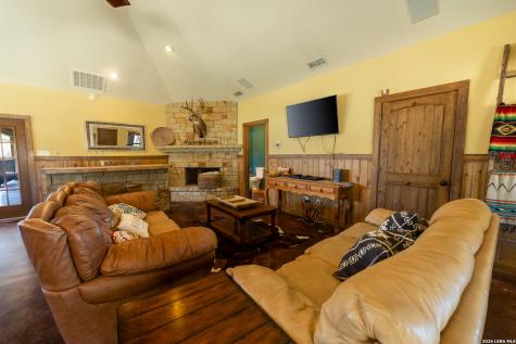 726 Tierra Linda Concan TX 78838