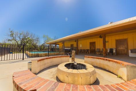 726 Tierra Linda Concan TX 78838