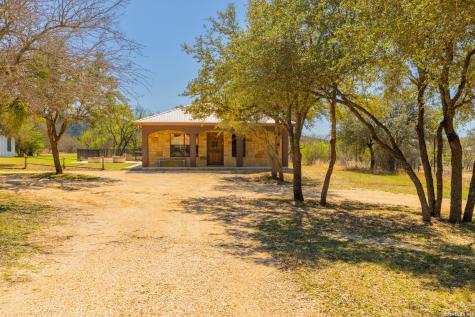 726 Tierra Linda Concan TX 78838