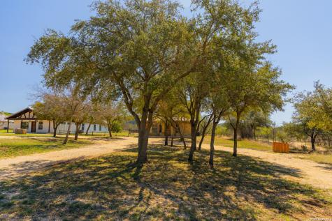 726 Tierra Linda Concan TX 78838