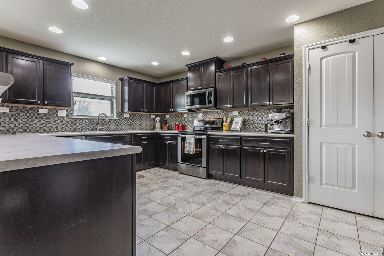 4542 Echo Grove San Antonio TX 78259