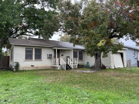1325 W Mill Street New Braunfels TX 78130