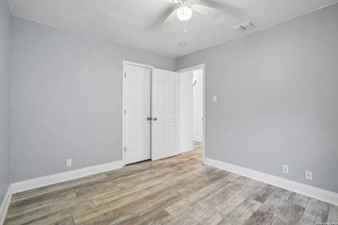 1722 Coxwold Court San Antonio TX 78245