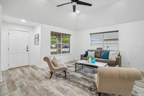 1722 Coxwold Court San Antonio TX 78245