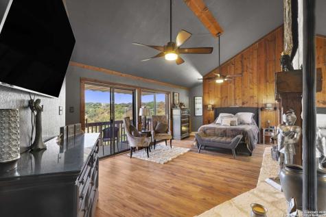 22 Indian Creek Loop Kerrville TX 78028