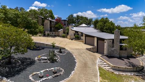 22 Indian Creek Loop Kerrville TX 78028