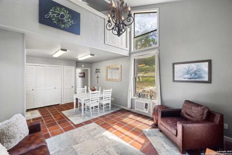 22 Indian Creek Loop Kerrville TX 78028