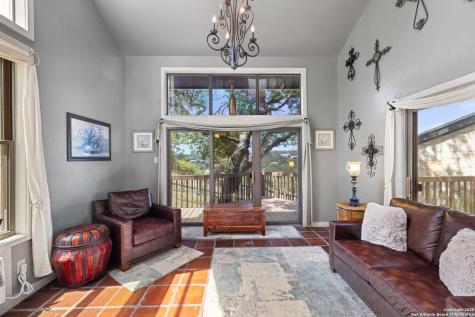 22 Indian Creek Loop Kerrville TX 78028