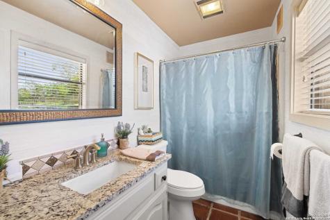 22 Indian Creek Loop Kerrville TX 78028