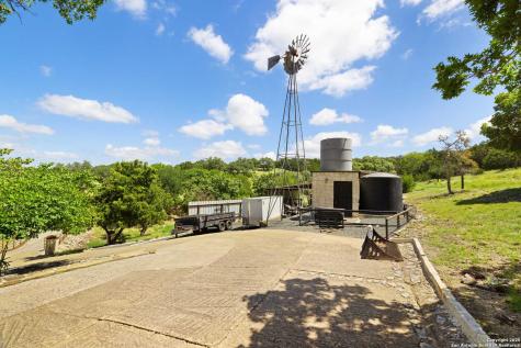 22 Indian Creek Loop Kerrville TX 78028