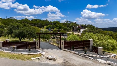 22 Indian Creek Loop Kerrville TX 78028