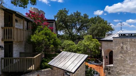 22 Indian Creek Loop Kerrville TX 78028