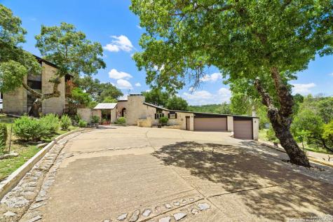22 Indian Creek Loop Kerrville TX 78028