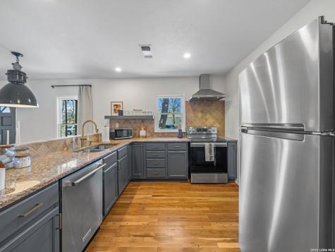 511 Olive Street Fredericksburg TX 78624