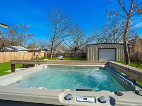 511 Olive Street Fredericksburg TX 78624