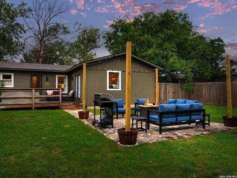 511 Olive Street Fredericksburg TX 78624