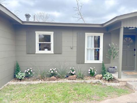 511 Olive Street Fredericksburg TX 78624