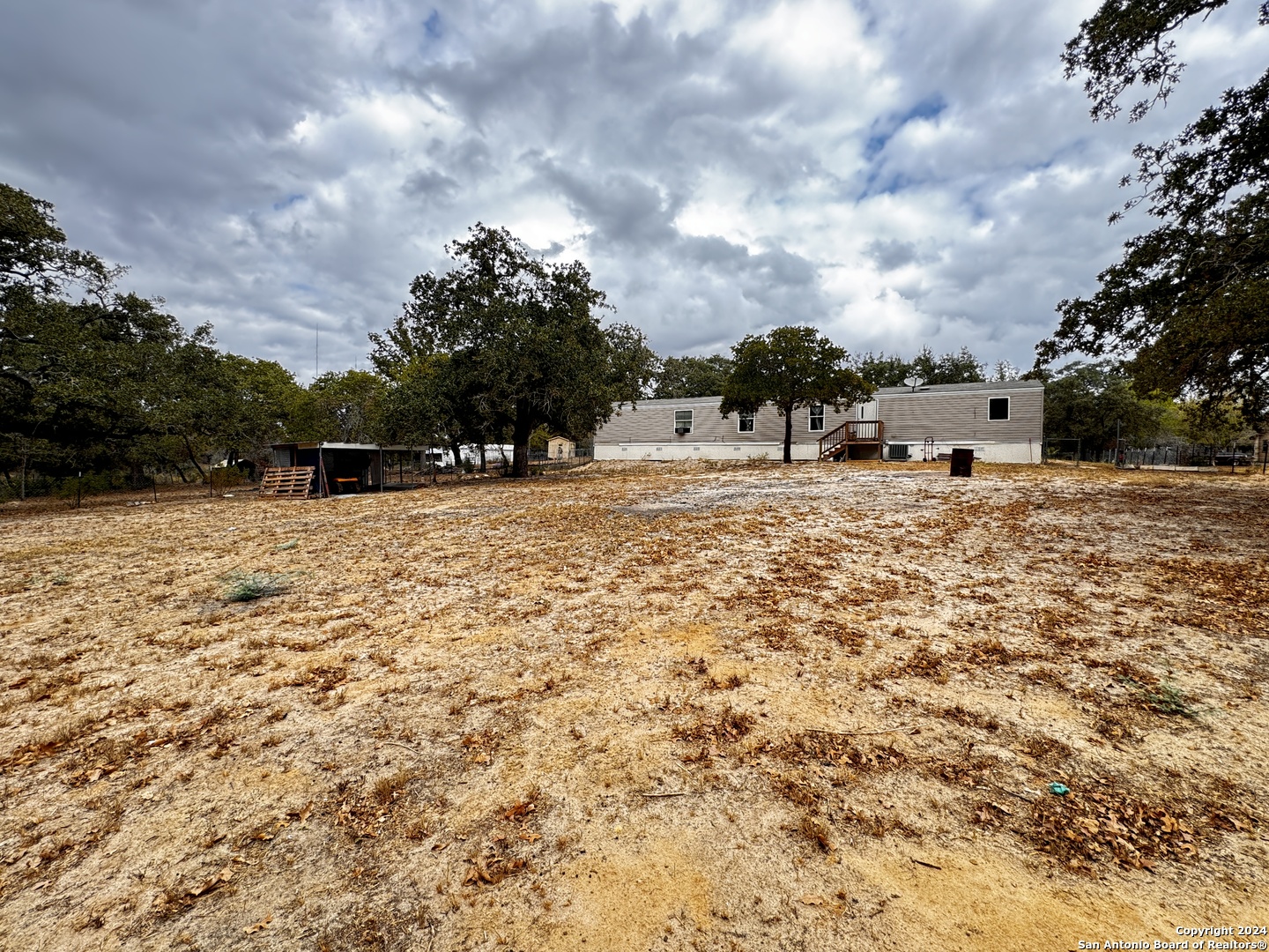 206 Crosscreek Drive Floresville TX 78114