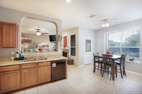 14914 Laudie Fox San Antonio TX 78253
