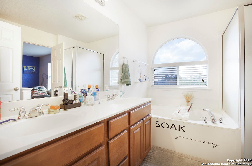 14914 Laudie Fox San Antonio TX 78253