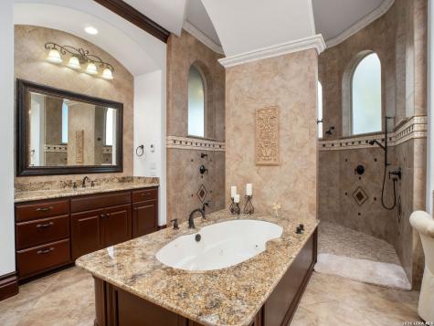 8730 Terra Gate San Antonio TX 78255