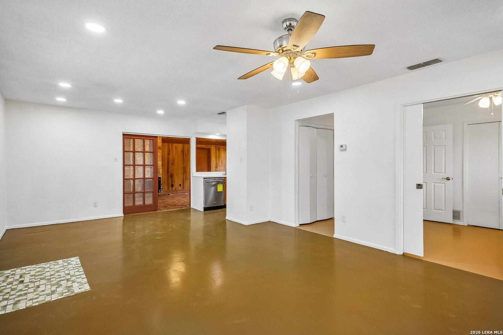6847 Blue Lake San Antonio TX 78244