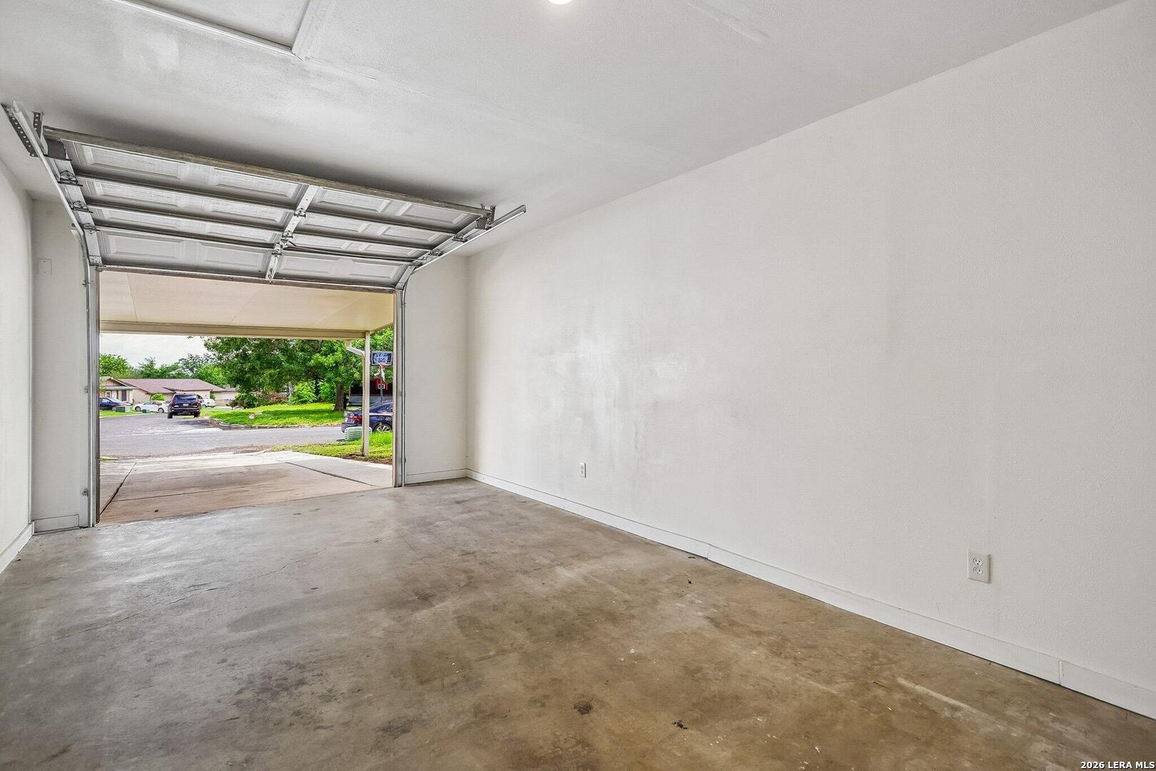 6847 Blue Lake San Antonio TX 78244