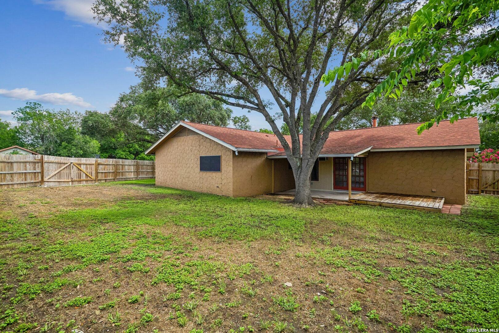 6847 Blue Lake San Antonio TX 78244
