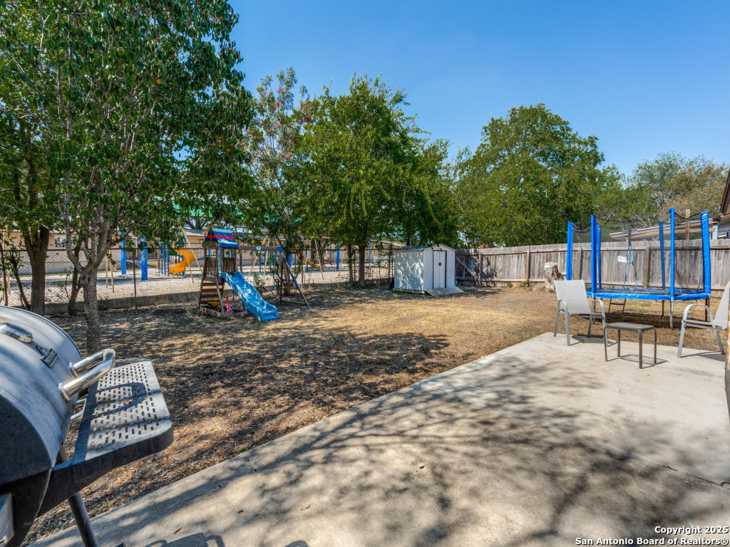 5615 Wood Climb Street San Antonio TX 78233