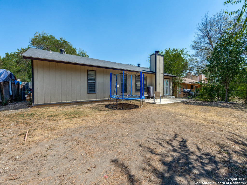 5615 Wood Climb Street San Antonio TX 78233
