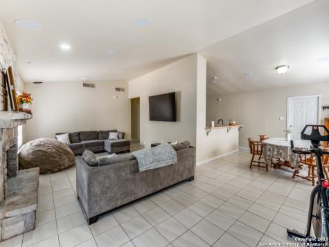 5615 Wood Climb Street San Antonio TX 78233