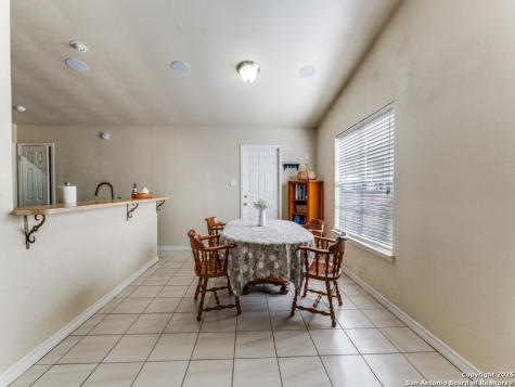 5615 Wood Climb Street San Antonio TX 78233