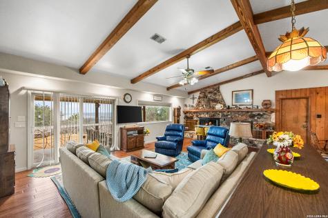 1130 Crossbow Canyon Lake TX 78133
