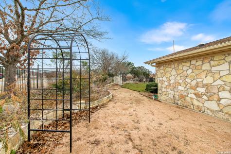 1130 Crossbow Canyon Lake TX 78133