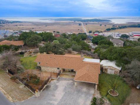 1130 Crossbow Canyon Lake TX 78133