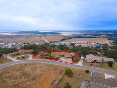 1130 Crossbow Canyon Lake TX 78133