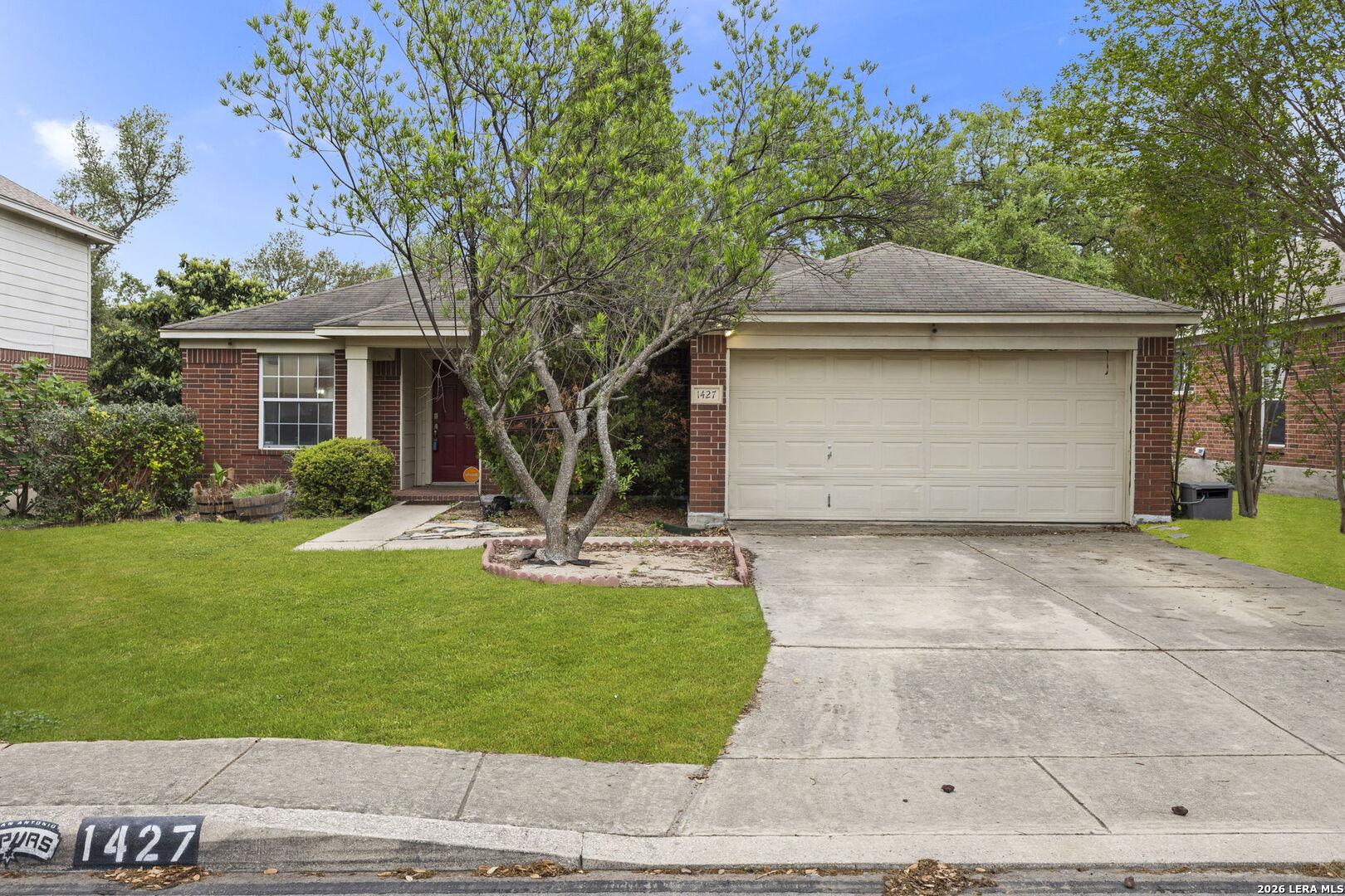 1427 Kingsbridge San Antonio TX 78253