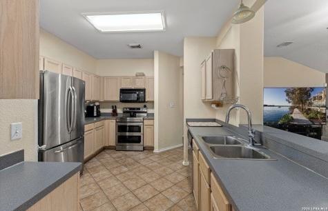 1427 Kingsbridge San Antonio TX 78253