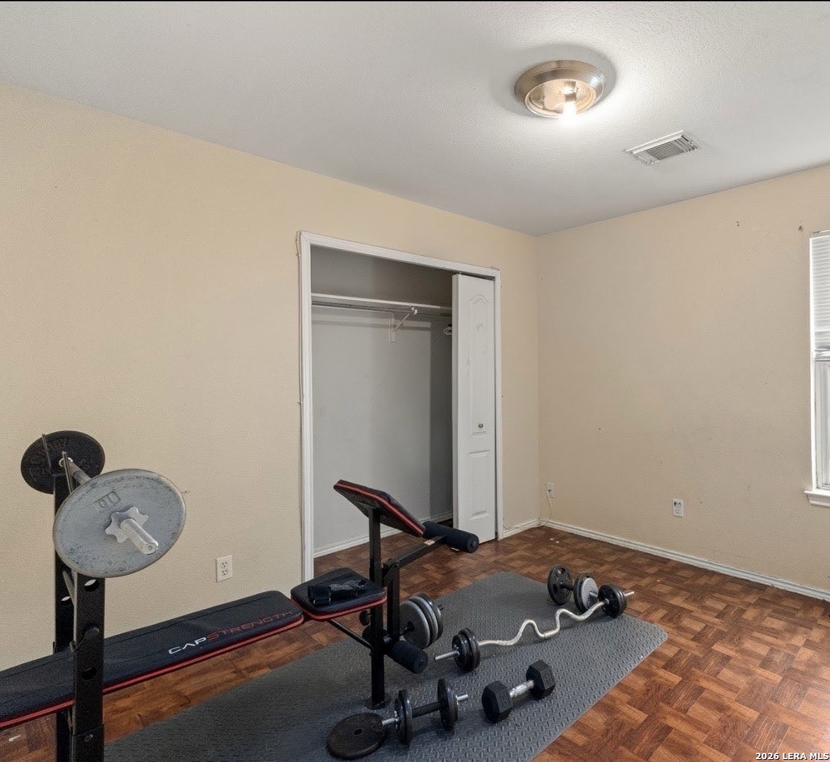 1427 Kingsbridge San Antonio TX 78253