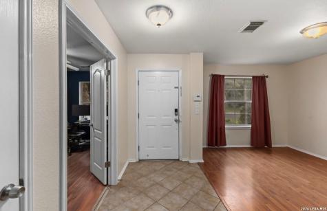 1427 Kingsbridge San Antonio TX 78253